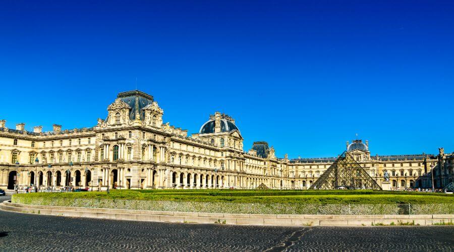 Voyager en France - Musée du Louvre